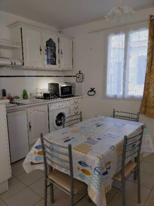 Maison Au Coeur De Saint-Gilles L'Inattendue Zewnętrze zdjęcie